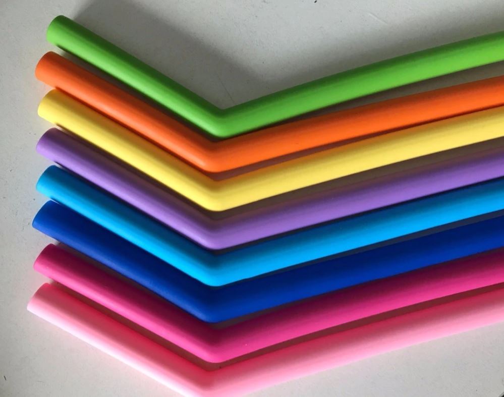 Canudos coloridos em silicone -  8 unidades